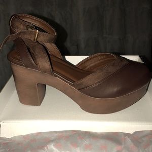 Brown Heeled Clogs